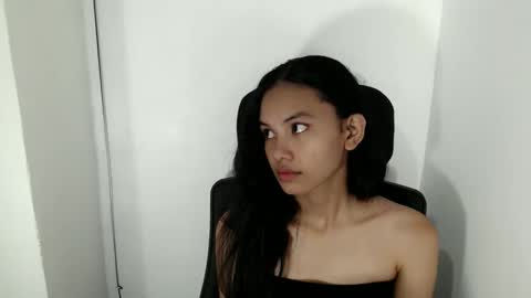 cutiee_lily2 online show from May 27, 1:38 am