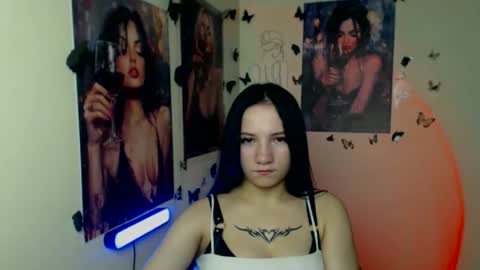 Emma online show from November 28, 7:17 pm