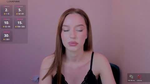 Olivia online show from April 11, 7:06 pm