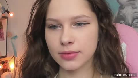 Rori  Instagram cutierori  online show from February 28, 5:26 pm