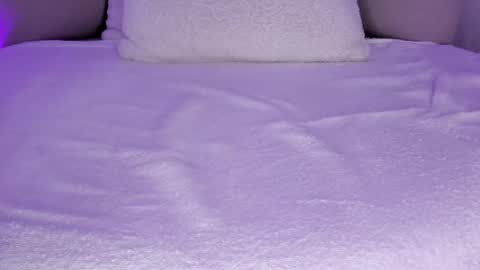 Hannah online show from April 15, 7:58 pm