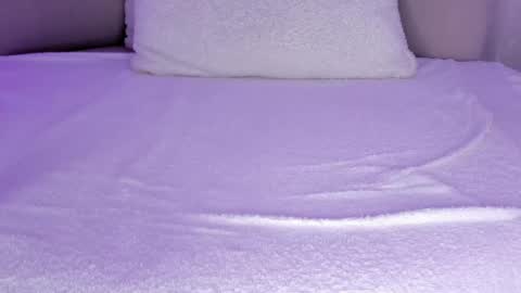 Hannah online show from April 16, 8:08 pm