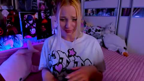 Nora online show from February 27, 9:25 pm