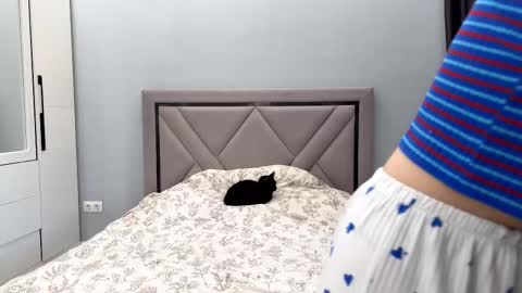 Akemi online show from February 25, 7:51 am