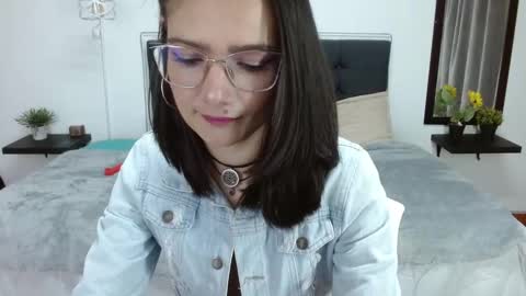 Snapshot of dafne_xx_ chatting on October 18, 2:09 pm dafne_xx_ online show from October 18, 2:09 pm