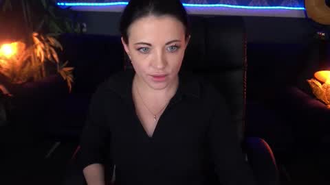 Dafni Mon online show from November 28, 1:47 pm