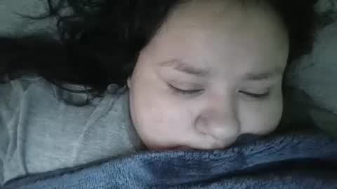 daisnconfusion_ online show from January 17, 7:49 pm