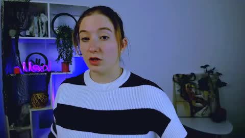 Snapshot of daisy_candy chatting on October 31, 2:24 am Little Di online show from October 31, 2:24 am