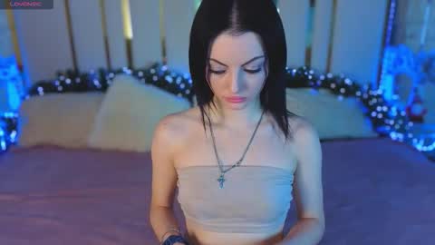 daisydelight_ online show from December 16, 10:37 pm