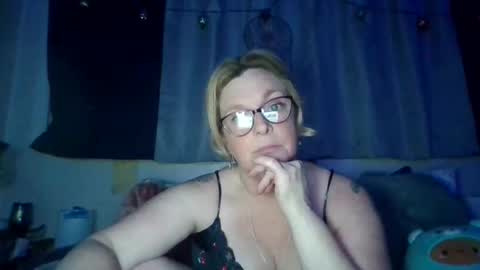 daisy online show from November 12, 9:07 am