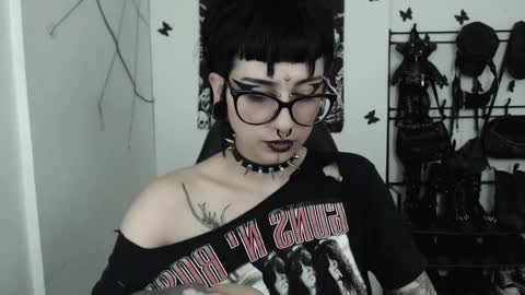 Snapshot of dakota_krall_ chatting on October 23, 4:07 am dakota online show from October 23, 4:07 am