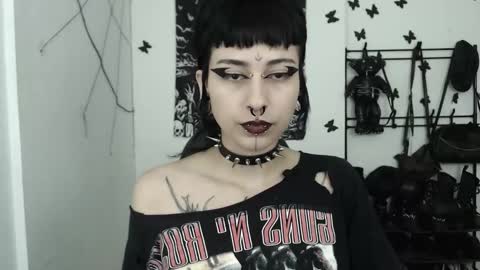 Snapshot of dakota_krall_ chatting on October 1, 3:11 am dakota online show from October 1, 3:11 am