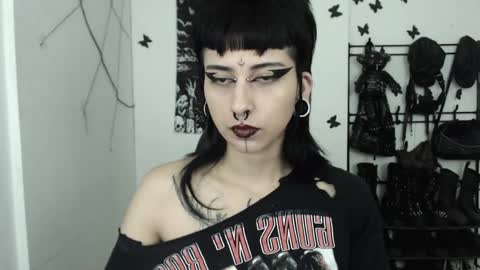 Snapshot of dakota_krall_ chatting on October 7, 3:11 am dakota online show from October 7, 3:11 am