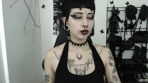 Snapshot of dakota_krall_ chatting on October 16, 11:57 am dakota online show from October 16, 11:57 am