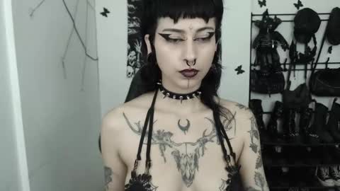 Snapshot of dakota_krall_ chatting on October 4, 3:34 am dakota online show from October 4, 3:34 am