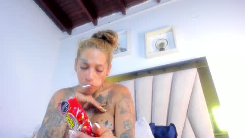 dakota_stream online show from January 6, 5:38 pm