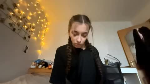 dalenebruno online show from April 11, 7:25 am