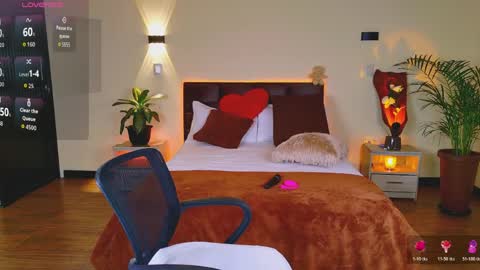 dana_bell online show from March 29, 11:15 pm