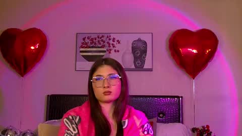 Snapshot of danabatler chatting on March 2, 3:34 am danabatler online show from March 2, 3:34 am