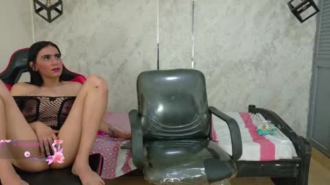 dani_lue online show from May 4, 3:38 pm