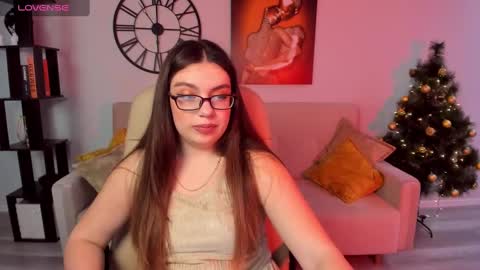 Snapshot of daniellasweet20 chatting on December 13, 10:41 am Daniella online show from December 13, 10:41 am