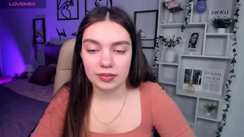 Snapshot of daniellasweet20 chatting on December 2, 11:11 am Daniella online show from December 2, 11:11 am