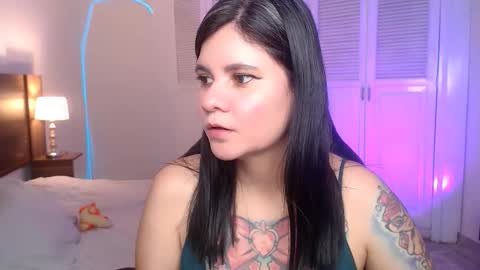 daniellerain online show from March 1, 2:50 pm