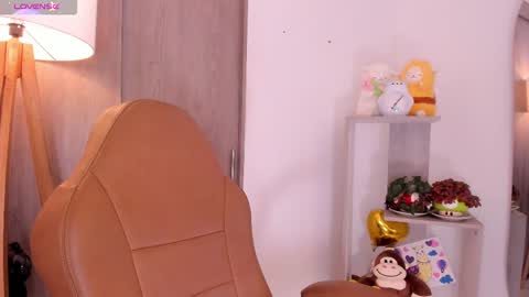 Danielle Rose online show from September 15, 9:55 pm