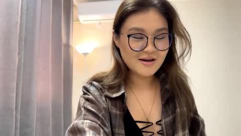 Luna  online show from November 18, 7:42 am