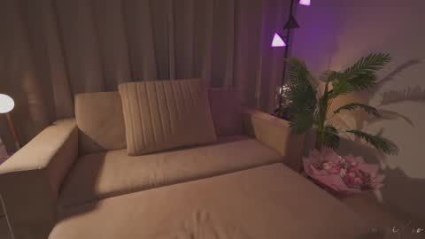      online show from October 23, 12:16 am