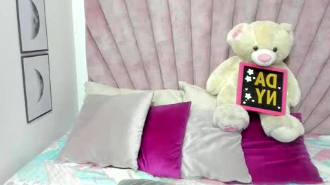 DaniiBelluci  online show from November 27, 5:21 am