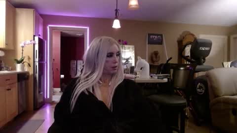 DanikaWhite69 online show from November 23, 11:45 am