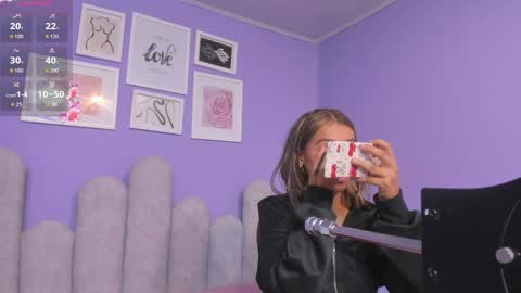 danna_sucker online show from April 9, 11:59 am