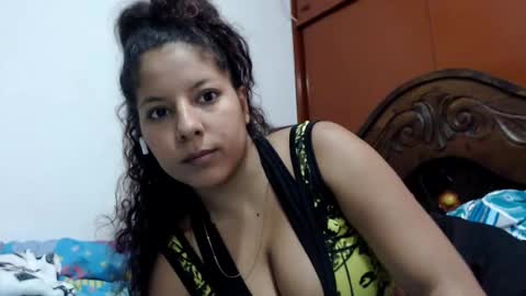 Snapshot of dannacoleman_ chatting on January 28, 8:26 pm danna online show from January 28, 8:26 pm
