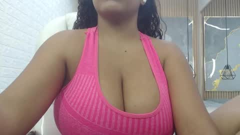 Snapshot of dannacoleman_ chatting on September 11, 8:09 pm danna online show from September 11, 8:09 pm