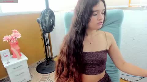 Snapshot of dannamishellx_ chatting on February 27, 3:37 pm Danna online show from February 27, 3:37 pm