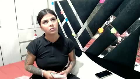 daphne877046 online show from April 20, 9:18 pm