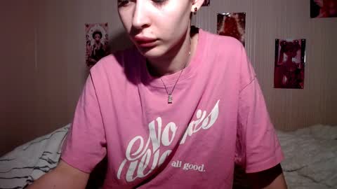 Daphne Darkthorn online show from April 10, 8:20 am