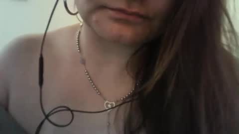 dapnne online show from March 31, 5:57 pm