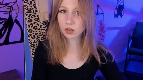 Daria Tate online show from September 17, 11:41 am