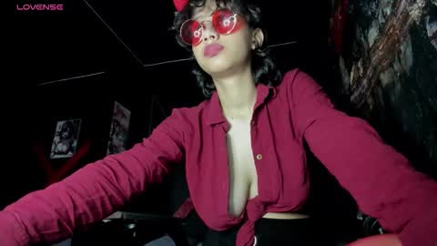 dark_doll5 online show from November 2, 7:12 am