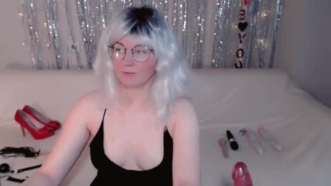 Kelly online show from October 21, 7:34 am