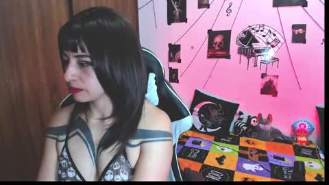 Hi Im Yuri  independent modelhelp me get my 111 hands upuwu online show from November 24, 8:55 pm