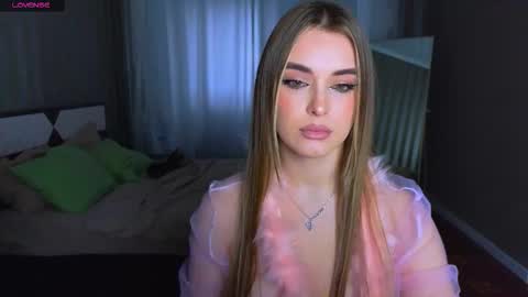 Darlina online show from December 22, 11:35 am