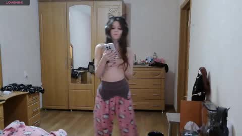 Alice online show from October 7, 9:25 am