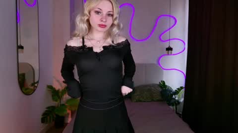 Kylie online show from May 12, 7:16 am