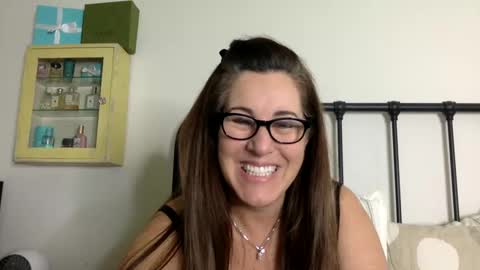 DDMolly online show from January 2, 8:02 pm