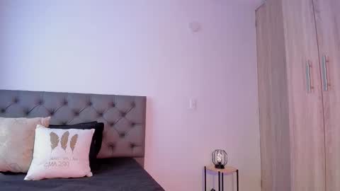 Snapshot of deborah_collins1 chatting on October 28, 6:35 pm deborah_collins1 online show from October 28, 6:35 pm