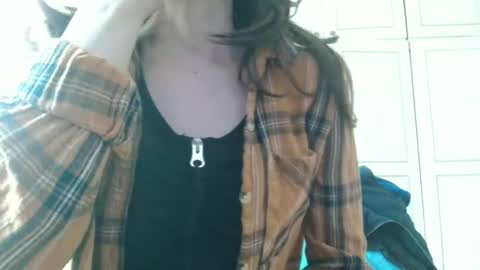 KamiDevi online show from April 9, 2:55 pm