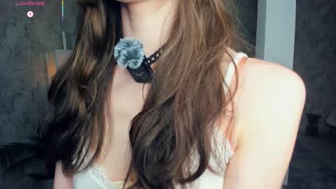 Amy online show from December 17, 7:18 pm